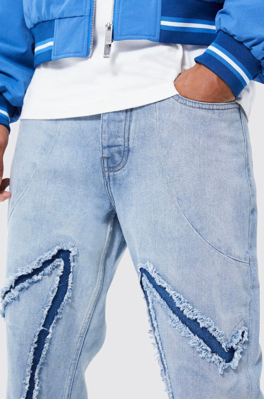 Jeans with ripped pattern