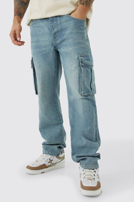 Wide cargo jeans