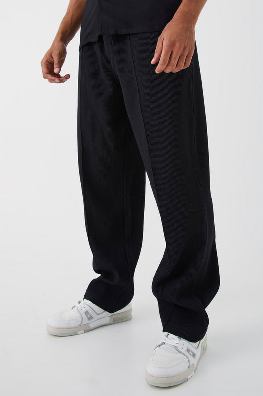 Wide pleated pants with elasticated waist